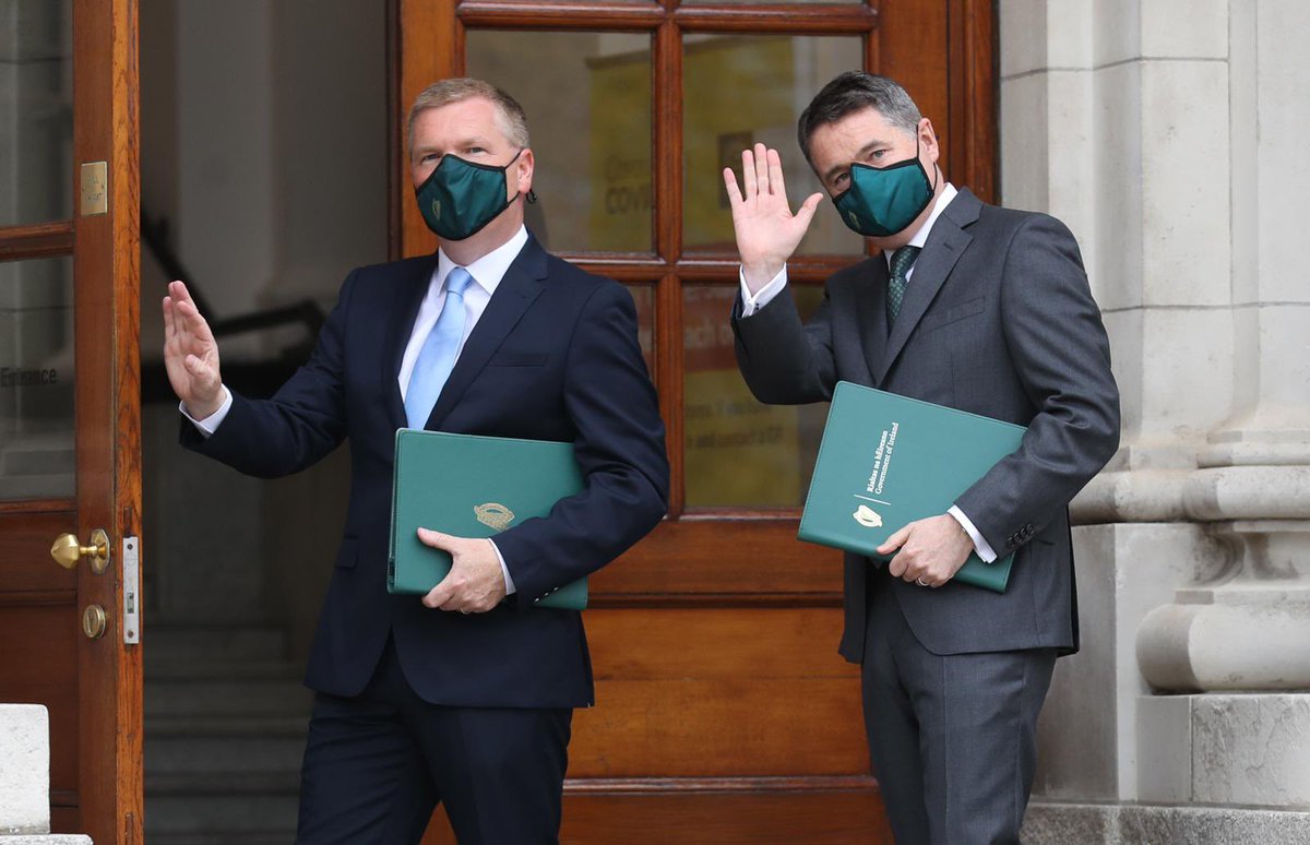 Paschald's tweet image. Today Minister @mmcgrathtd &amp;amp; I present #Budget2022 to Dáil Éireann.

The Budget aims to:
1️⃣ recover from the pandemic
2️⃣ restore public services
3️⃣ repair our public finances

As the dark cloud of #COVID19 lifts, there are truly exciting times ahead for this country &amp;amp; its people