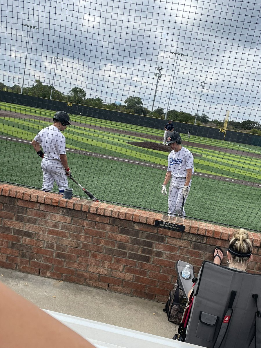 Lindsay Jones tweet media