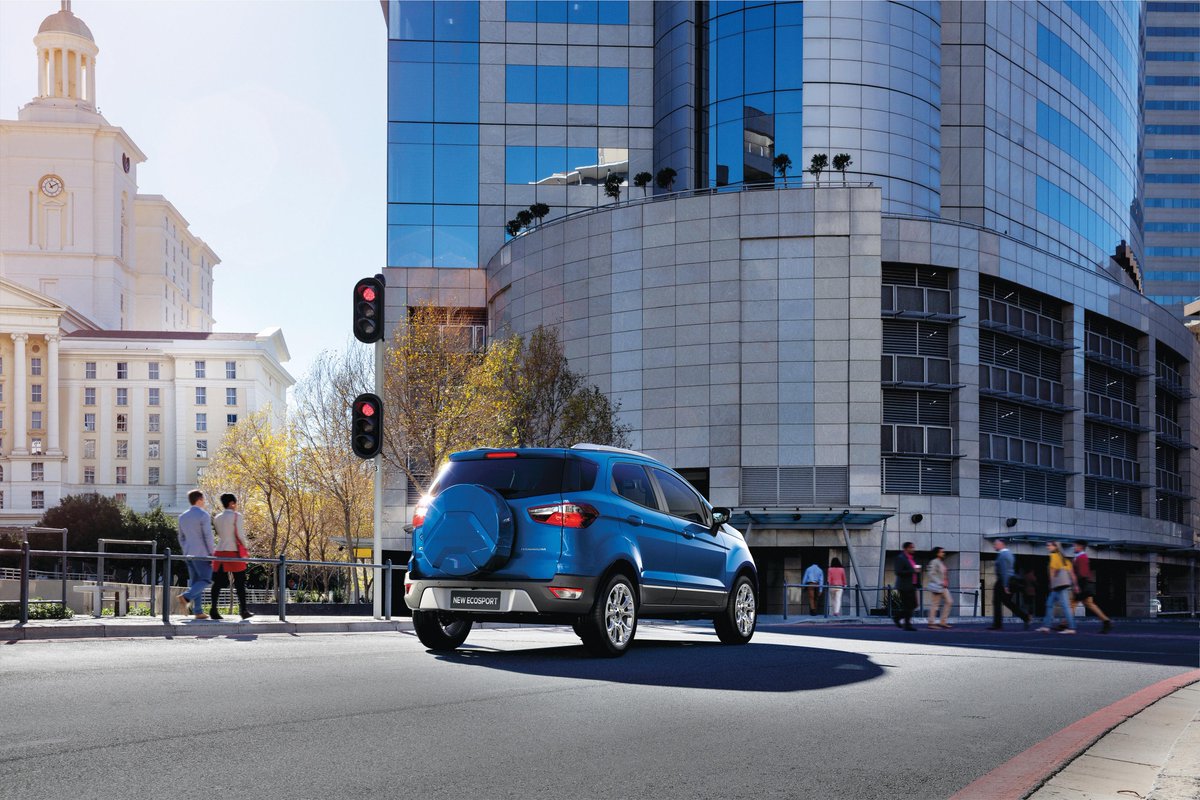 Fill the streets with confidence. Explore your city with the #FordEcoSport.