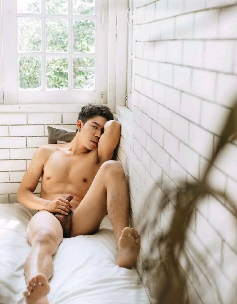 TDara13's tweet photo. @krittapatnimng1 ฉันอยากร้องเพลงด้วยไมโครโฟนนี้ 🎤🍆🙈 https://t.co/uoGE4dkE5G