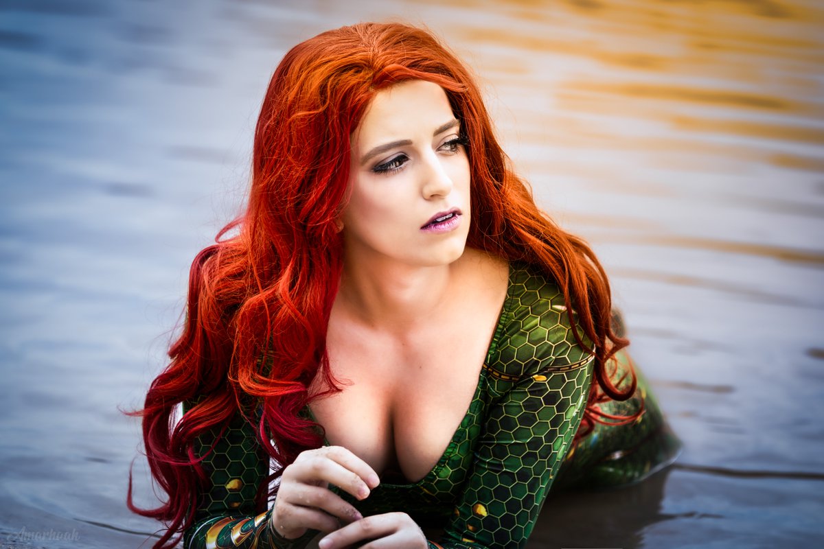 Mera from Aquaman

Cosplay by instagram.com/beverleyb.mode…
Pic by @amarhaak 

@ShareMyCosplay @CosplayInfin @BellasCosplay @AllThatsCosplay @cosSLAYcosplay @SuperGeekGirls

#cosplay #cosplayergirl #dccomics