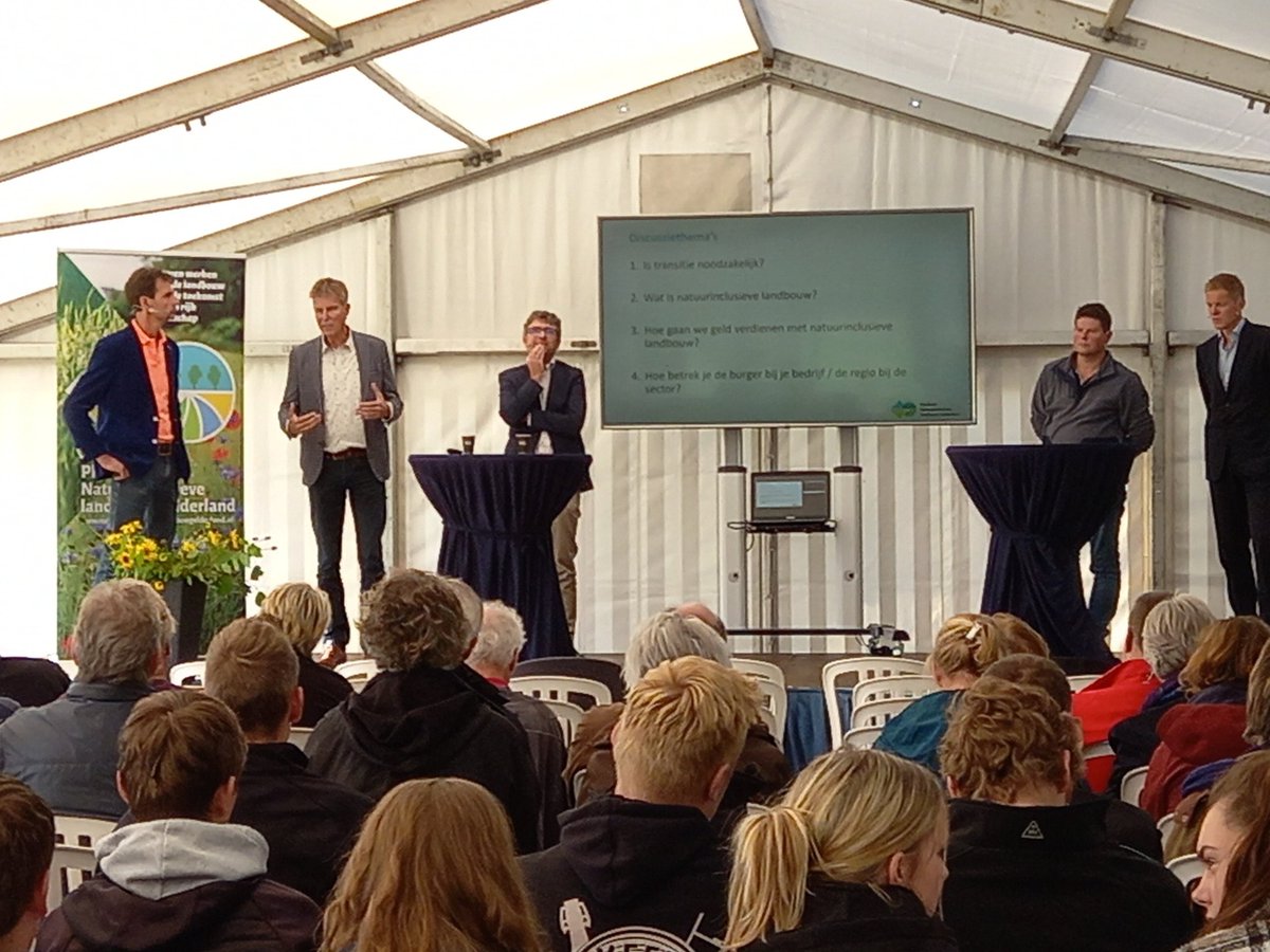 Michaela van Leeuwen tweet media