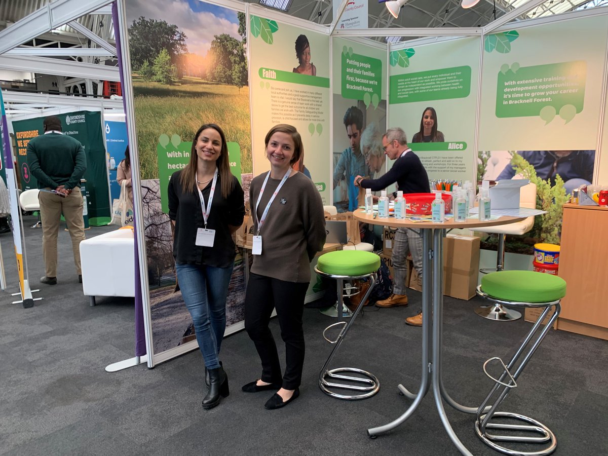 BracknellForest's tweet image. We're so excited to meet lots of potential new social workers at Community Care Live 2021 today/tomorrow, the UK's largest free social work event. If you aren’t able to make it down to see us, why not check out the roles we have available at: bit.ly/3lwPQYz.
 #CCLive21
