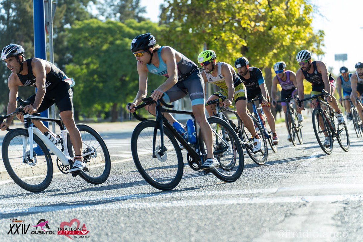 camilopuertas's tweet photo. @finidiblanco no falla 📸
Victoria en el Campeonato Andalucía de Triatlón Olímpico 🏆
#TeamDEZA #AlusigmaPeñotaDental https://t.co/qBT2iqQk9a