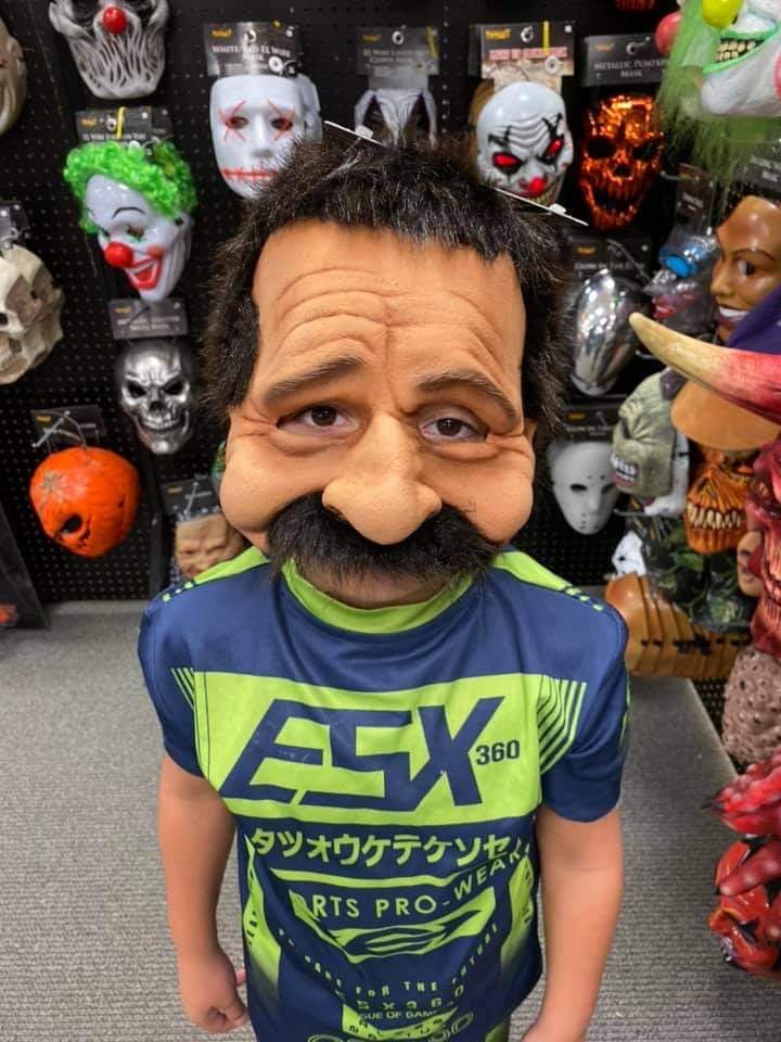 Treforedds's tweet photo. #dec has he been in the area today in disguise in Rhyl today https://t.co/DLtVugtQWe