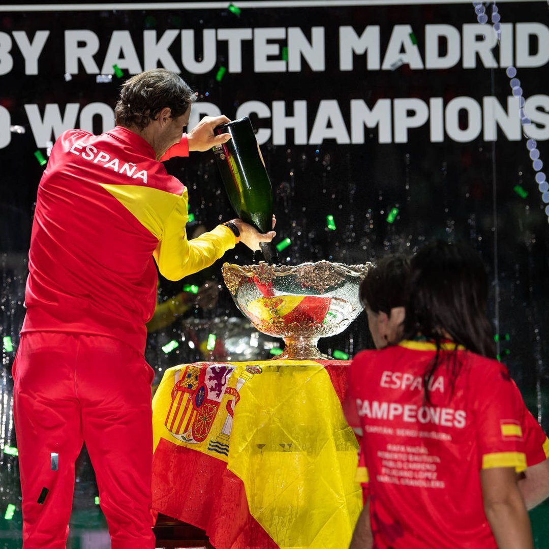 The National Day of Spain giving us 2019 flashbacks ⏮🇪🇸🍾

#DavisCup