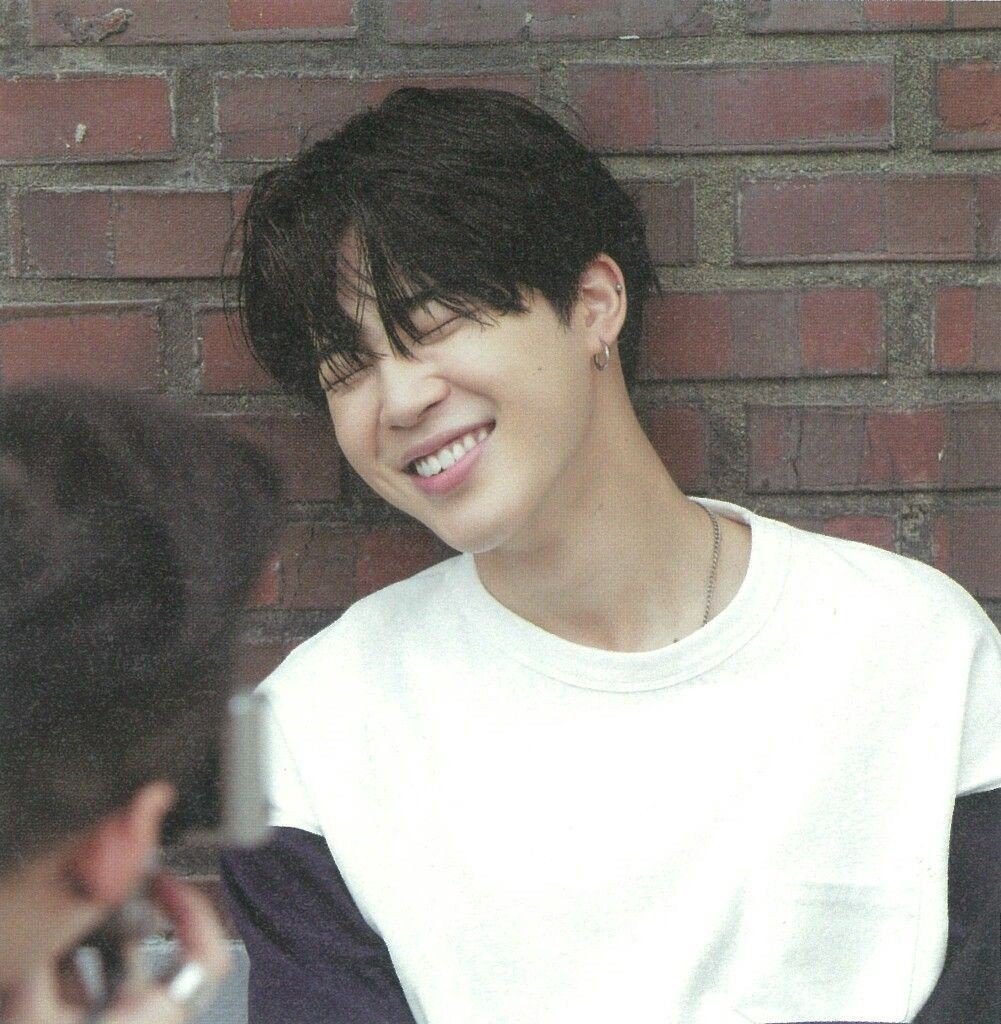 Onun gülüşü bende tebessüm..❤ #HappyJiminDay