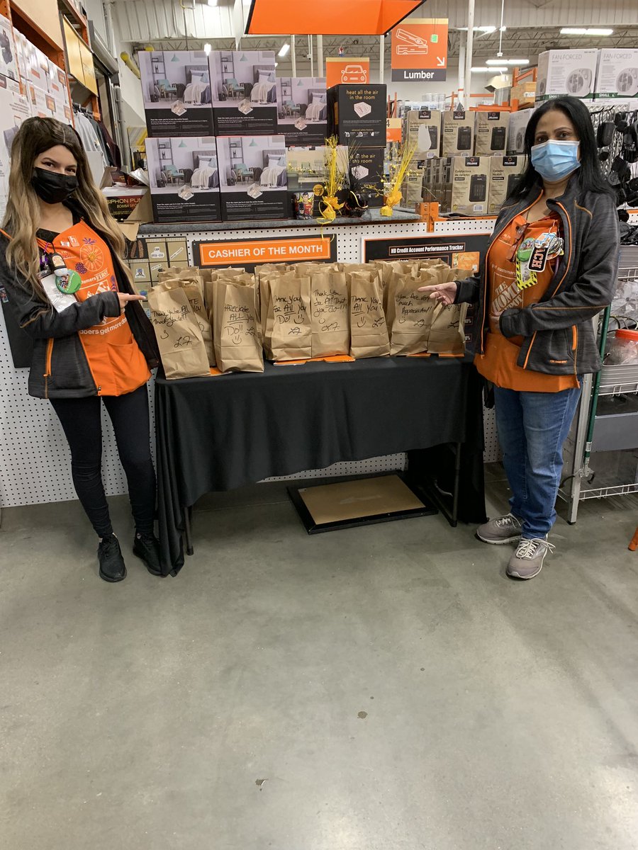 It’s dress up like your ASM day &amp; cashier appreciation month at the view store 1003! Thank you for all your hard work cashiers you are much appreciated! #NorthPacProud