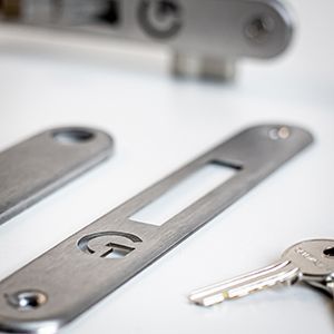 GatemasterLocks's tweet image. Why use #stainlesssteel for #gatehardware? 🤔 Stainless steel has corrosion resistant properties, which makes it an excellent choice for #gatelocks that are outside all year long.

It will last longer, which is why we use it for our #Superlock range 🔒