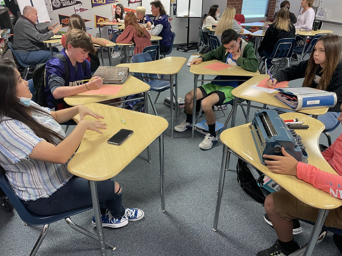 Collaborative Study Groups! “Getting to know our tutors!”#ACTONAVID #CostasQuestions #HandshakeEyeContact #FNTS #GISDGr8ness! <a href="/AMSpirates/">AMS</a> @ActonMS_IS