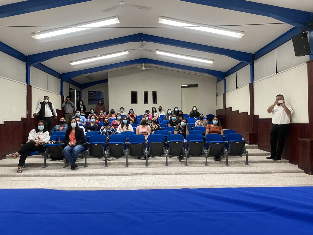 MarchaChavez's tweet photo. Anoche en la Escuela Normal “Carlos A. Carrillo” ⁦@evillegasme⁩ ⁦@MarxArriaga⁩ ⁦@LucianoConchier⁩ https://t.co/y6u1xc49zA