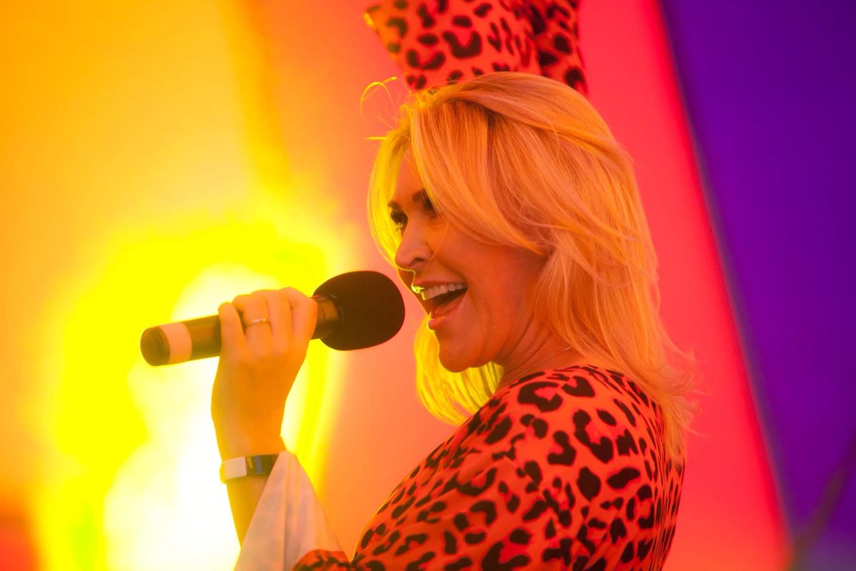 mkpridefestival's tweet photo. @joomeara
βAnd when that rainbow's shining over you, That's when your dreams will all come trueβ
Photo Credit:
@JamesWayling
@jakeswheels
Craig Short
#MiltonKeynesPride #MKPF #LGBTQ #MiltonKeynes #GayMk #MkPride #MiltonKeynesPrideFestival https://t.co/W9swh2TwFn