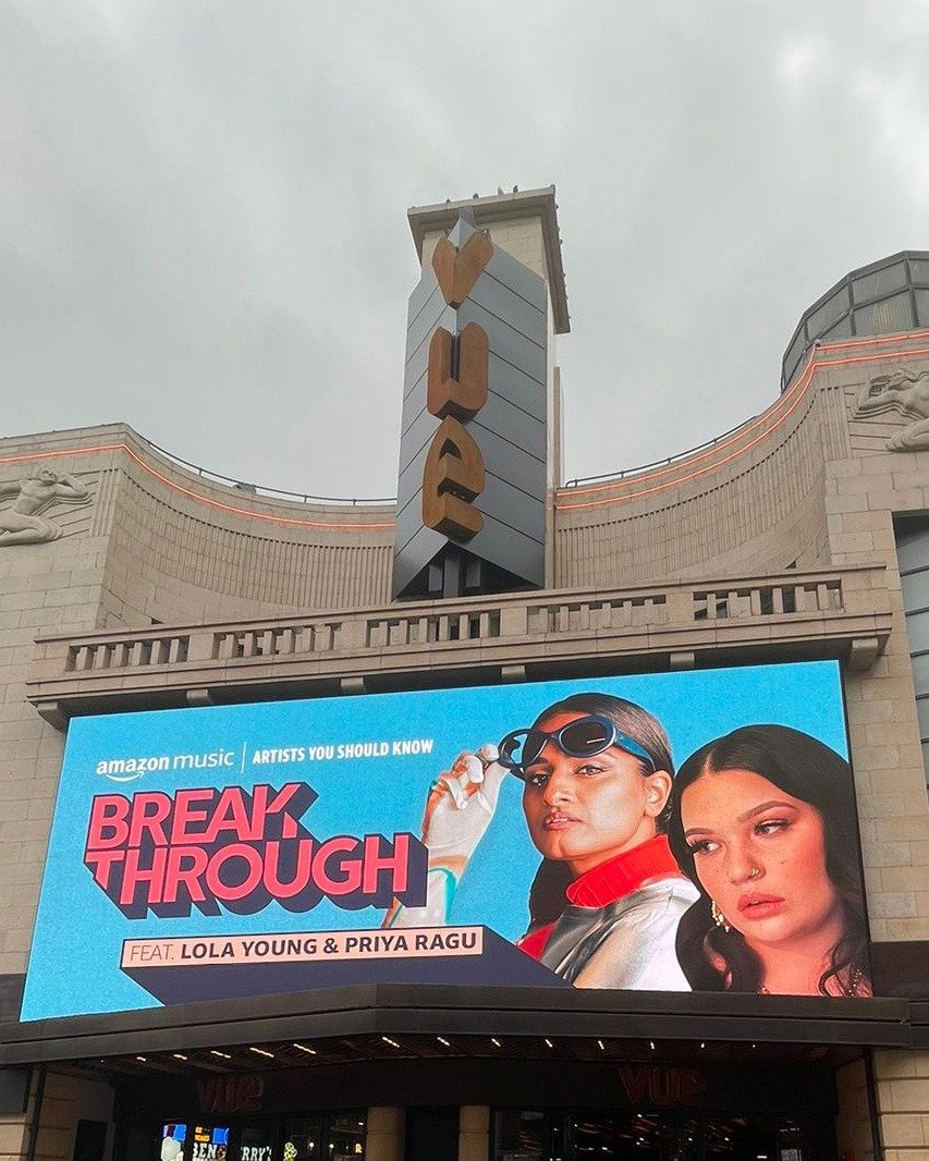 so yeh seeing my face on a billboard got me a bit excited  lol...even if i did have to wait about 10 mins for my face to come around 
thank u so much <a href="/AmazonMusicUK/">Amazon Music UK</a>  for making me a breakthrough artist  ❤️‍🔥means the world