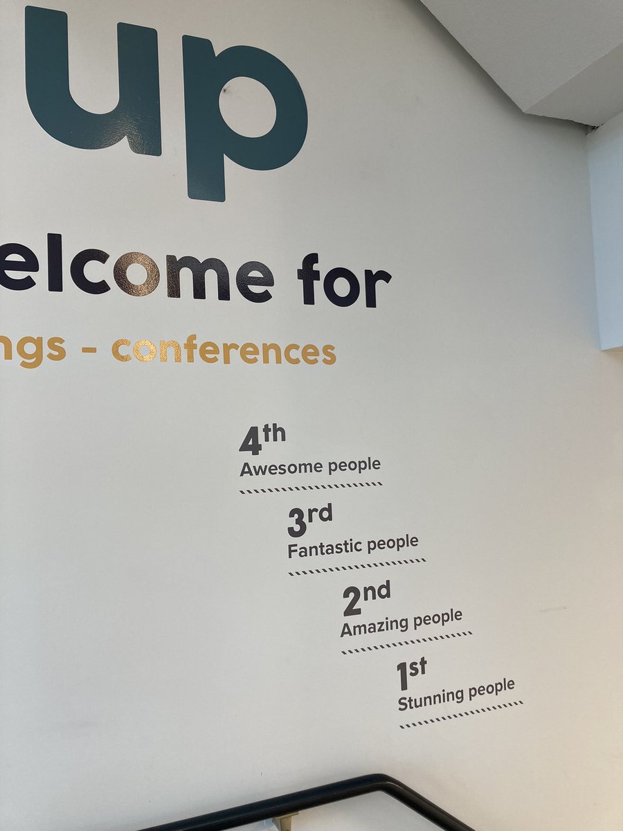 Vandaag hoorde ik blijkbaar bij de amazing people van de tweede verdieping <a href="/AristoMeeting/">Aristo Meeting Center</a>, samen met de cursisten van de beroepsopleiding notariaat