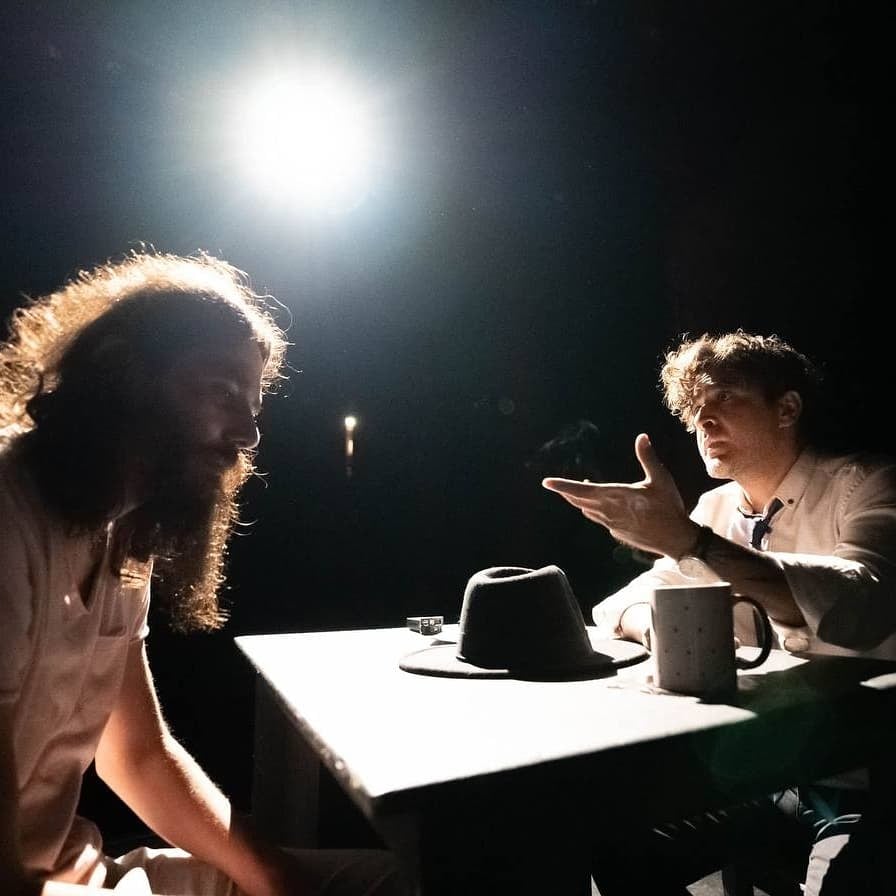 Felsefe dizimiz Erotema'nın 2. bölümünün çekimini dün tamamladık. Bölümün başlığı "Sokrates'in Ölümü". Heyecan verici bir bölüm oldu. Cuma akşamı, Youtube Getto kanalında yayında olacak.

Kanala abone olmak ve ilk bölümü de izlemek isteyenler için: youtube.com/watch?v=CRwVEz…