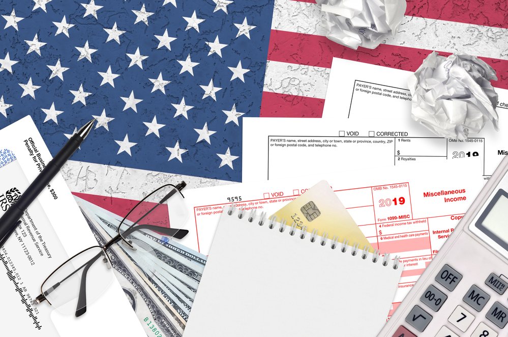 ElecTranAssoc's tweet photo. Get ahead of 1099-K reporting: Here’s a sneak peak of what you can expect in our free webinar on Thurs, Oct. 14 (sponsored by @SovosCompliance): https://t.co/sqM7b0onW6

Register here: https://t.co/COLRtN2mkO
Each ETA webinar is approved for one 1 ETA CE credit. #ETACPP https://t.co/TlY0lXKfsH
