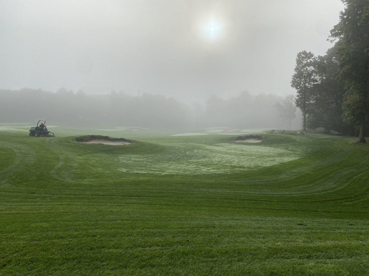 kohrgolf's tweet photo. Morning fog on the range. #Kohrgolf #magolf #bostongolf #bostongolf https://t.co/EoFPByB9n0