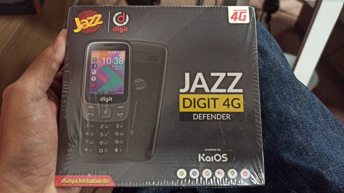 niazi_888's tweet photo. unboxing the Digit Defender for The defenders 💯💪🇵🇰
@digit4g
#WifiHotspot #Kaios #whatsappAudiocalling #maps #Digit4G #Dual4Gsim #PakArmy #radio #4GforAll https://t.co/06E5pCEhEx