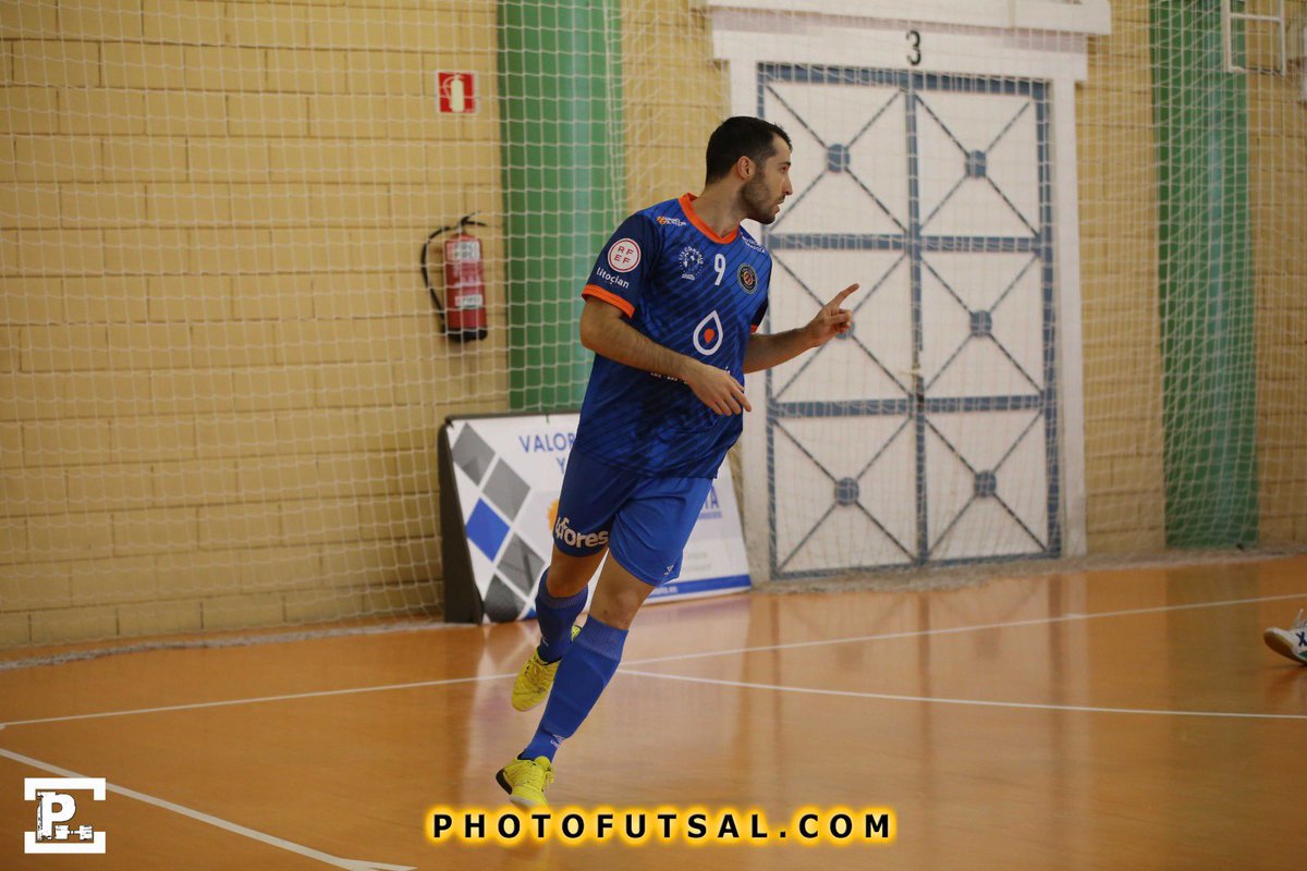 ⚽️✖️2️⃣

¡Doblete de <a href="/ZuchoA/">Adán</a> ante el Móstoles para celebrar su partido 5️⃣0️⃣ en Segunda División! 

📸 <a href="/photofutsal/">PHOTOFUTSAL.com</a> 

#VamosColo #ADNColo