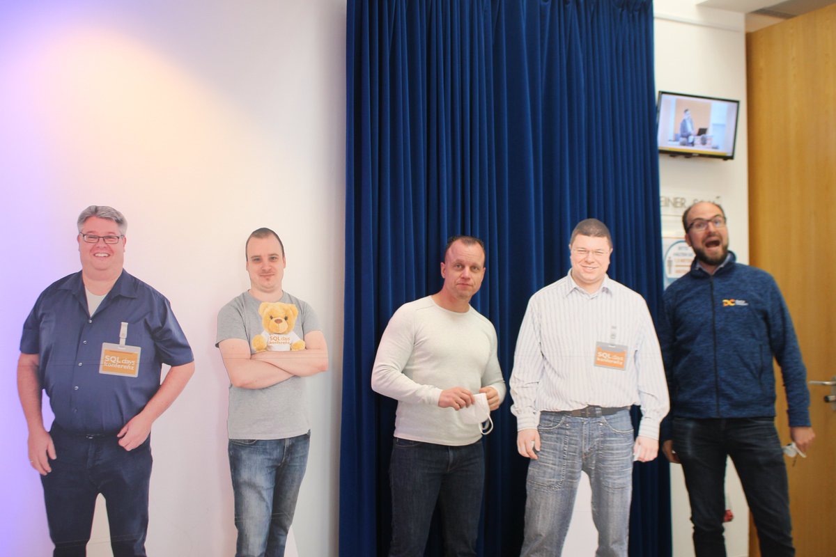 ppedvEvents's tweet image. Tag 1 der #SQLdays startete mit einer kleinen Überraschung für unsere Sprecher. Lebensgroße Doppelgänger überall. Na, wer erkennt das Original?
#spaßmusssein #EVENT #ppedv