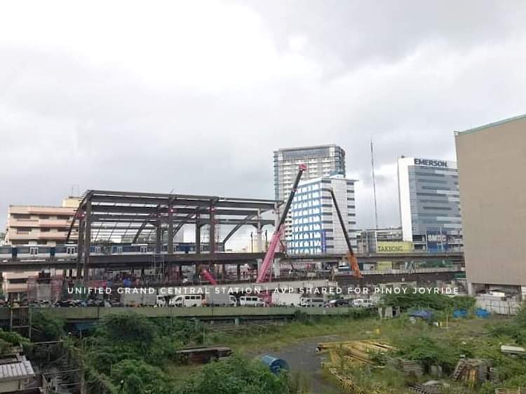 AlfredoGenom's tweet photo. Side to side construction of the Unified Grand Central Station, from Area A's steel works to Area C's foundation works. This interchange station will directly connect the three (3) railway networks namely LRT-1, MRT-3, and soon-to-be completed MRT-7.
#BuildBuildBuild π΅ππ https://t.co/dEGnaKbvcc