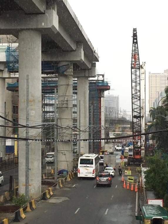 AlfredoGenom's tweet photo. Side to side construction of the Unified Grand Central Station, from Area A's steel works to Area C's foundation works. This interchange station will directly connect the three (3) railway networks namely LRT-1, MRT-3, and soon-to-be completed MRT-7.
#BuildBuildBuild π΅ππ https://t.co/dEGnaKbvcc