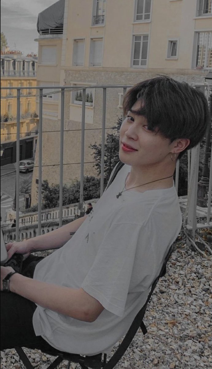 btsfanir's tweet photo. مثل هميشه عر زدنام تو عكسه بيايد الان فقط هشتگ بزاريم 💜💜 
#JIMINDAY #HappyJiminDay #HappyJiminDay
#LightofOctober
#1013Serendipity
#OurAngelJimin
#HappinessFairyJimin
#MagicalVoiceJimin
#StageLegendJimin
#ItBoyJimin
#WorldwideSweetheartJimin
#CutieSexyLovelyJimin https://t.co/bORPWtEyvj