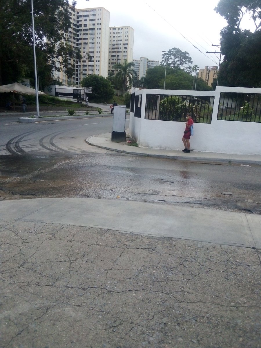 Hasta cuándo millones de agua se pierde en el bloque 1 de la UD5 de Caricuao <a href="/HidroCapital2/">Hidrocapital</a>  <a href="/globovision/">Globovisión</a>  <a href="/FMCENTER/">Traffic Center</a>  <a href="/noticierovv/">Noticias Venevision</a>