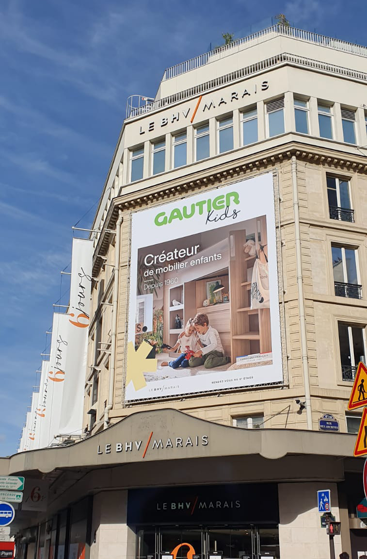 Quelle fierté de voir nos collections Kids s'offrir une place de choix en façade du @leBHVmarais au cœur de Paris ce mois d'octobre.
Nos meubles durables et fabriqués en France pour les enfants & ados sont à retrouver au 6ème étage du BHV. #Paris #BHV #GautierKids #MadeInFrance