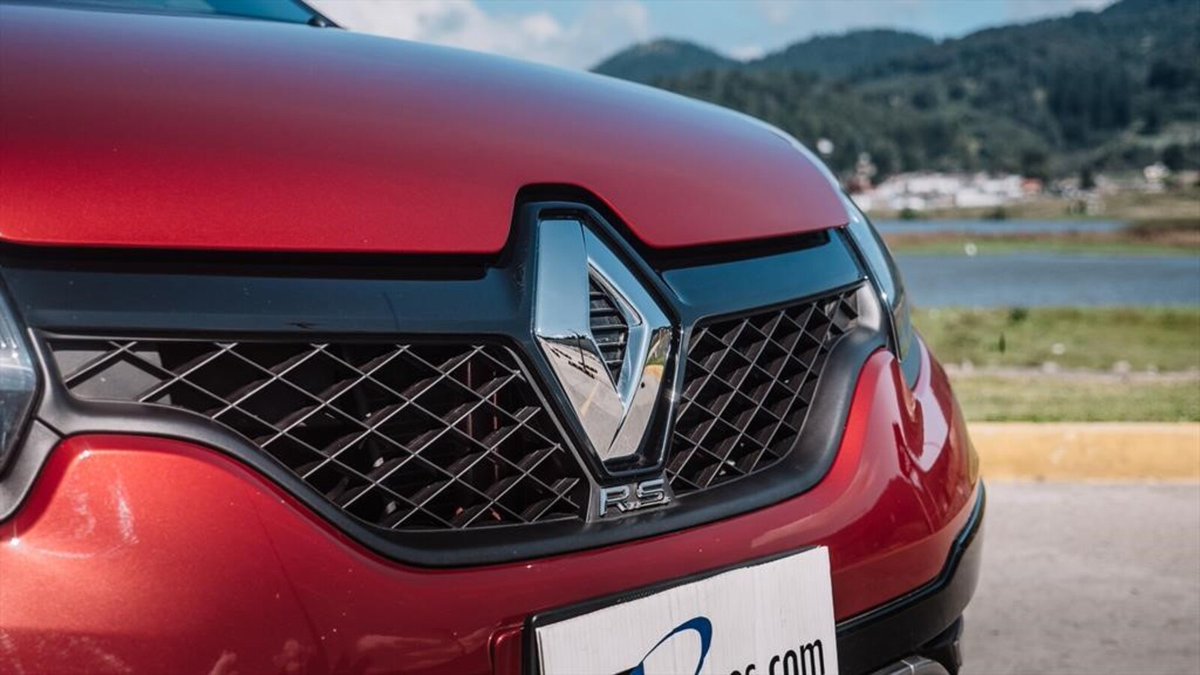 autocosmos_ar's tweet photo. 🔄 #Renault cambia el nombre #RenaultSport por #AlpineLine 👉 https://t.co/76ZVbJxwrk https://t.co/YMWE1EcGZk