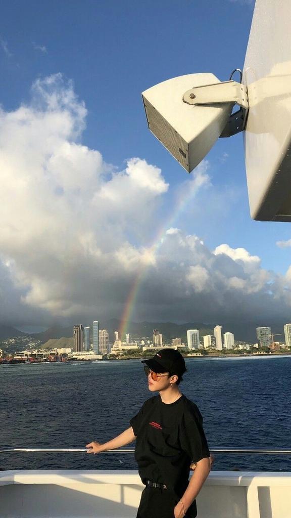 Angelin0777's tweet photo. Happy Birthday to our Jimin🎂🐥
@BTS_twt

#HappyJiminDay
 #LightOfOctober #1013Serendipity
 #OurAngelJimin #MagicalVoiceJimin #CutieSexyLovelyJimin https://t.co/Zhm8iHVHyS