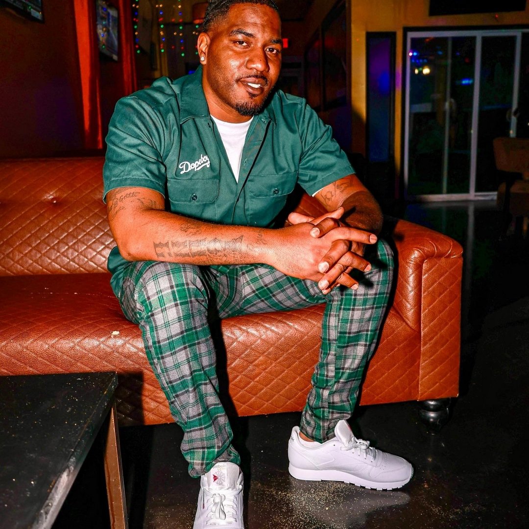 RapperYdd's tweet image. Let’s chat. Tell me what projects y’all are working on and how I can support you. It doesn’t have to be about music. I want just y’all to know I’m here for you as much as you are for me

📸 Cam Mitchell

‘Down in Florida’ OUT NOW on all platforms 

#RapperYdd #WesleyBaileyJr