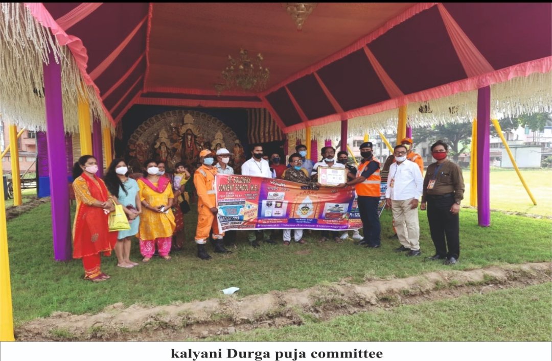 02ndrf's tweet image. #CommunityAwarenessProgramme
Under the aegis of #azadikaamritmohatsav
On the pious occasion of Durga Puja,
@2_ndrf conducted an awareness drive at Kalyani, Naihati, Barrackpore locations about Lightening, Covid-19 &amp;amp; Stampede
@NDRFHQ 
@satyaprad1 
@ndmaindia 
@ANI 
@PIBKolkata