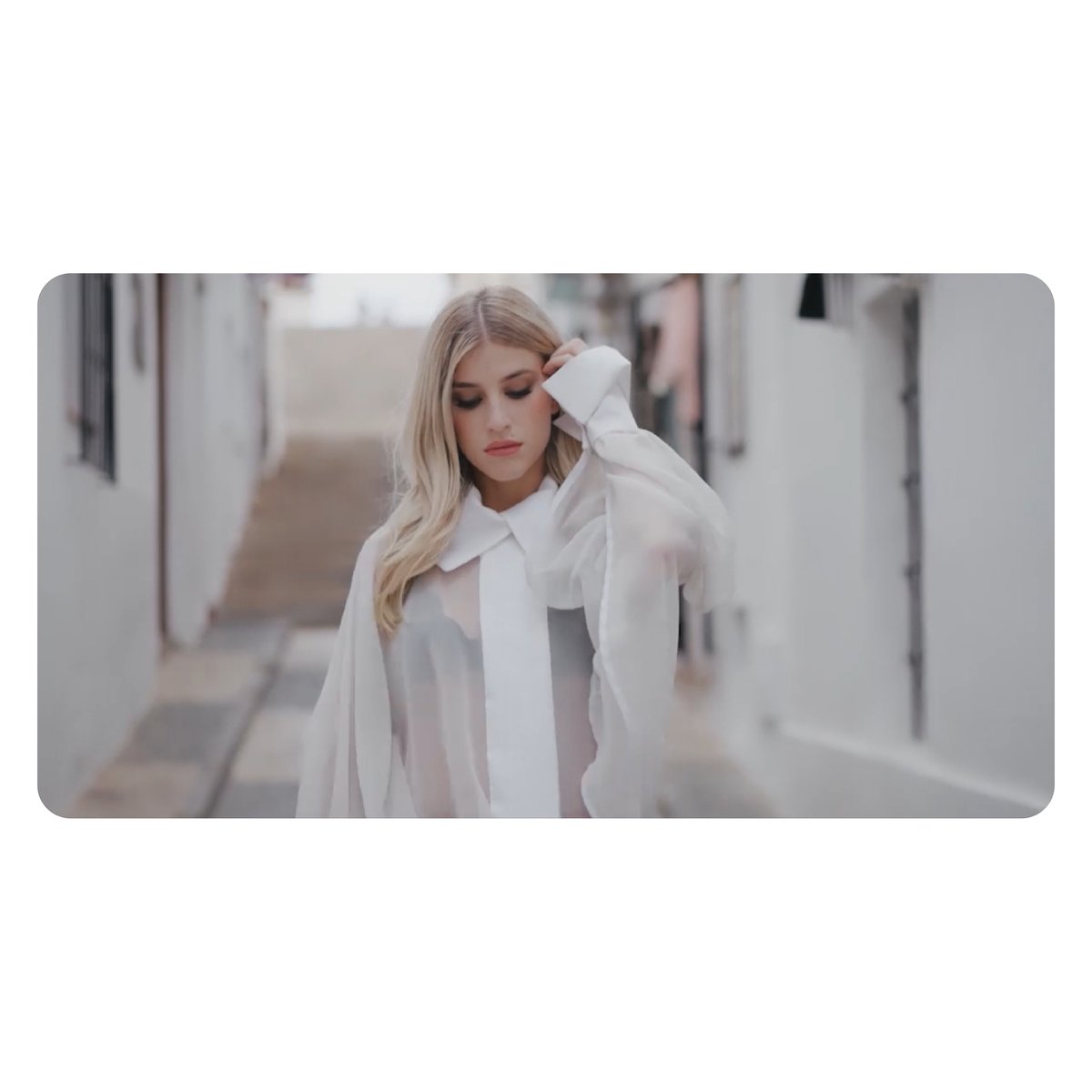 Andra Cora tweet media