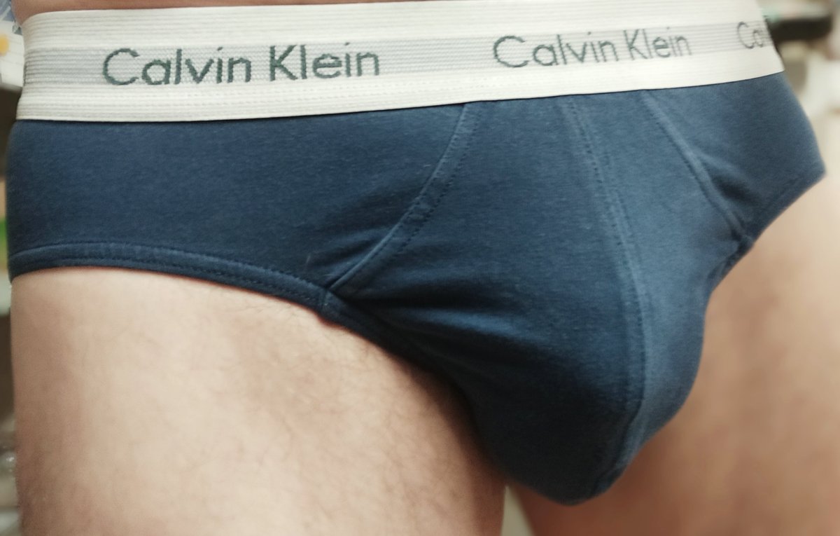 250884's tweet photo. Tuesday...

#gaymen #gay #bulges https://t.co/L8wkne63lE