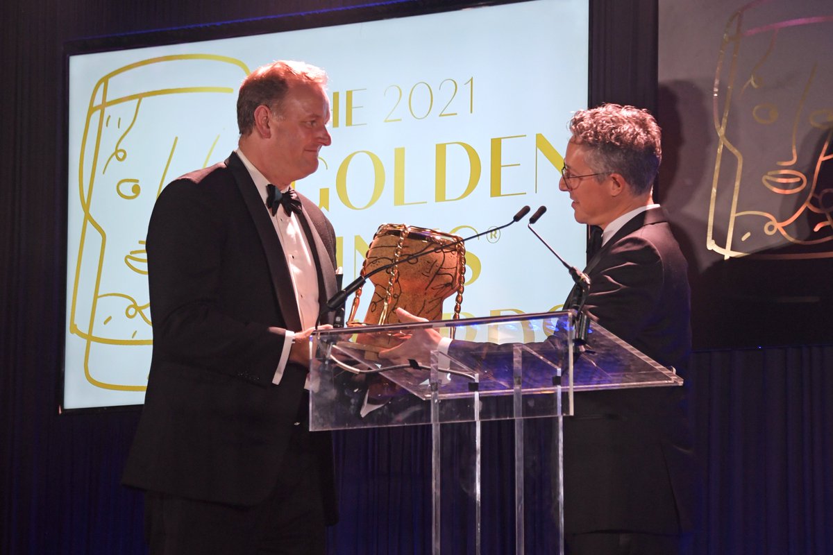 vistajet's tweet photo. The winners of The 2021 Golden Vines Awards were announced at the Golden Vines Awards Ceremony & Dinner last week.
VistaJet was honored to present the ‘Best Fine Wine Producer in the Rest of the World Award’ to @penfolds.
#VistaJet #LiquidIcons #GoldenVinesAwards https://t.co/1bhBRXXU5T