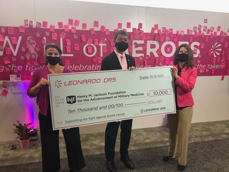 HJFMilMed's tweet photo. That’s a big check to #stickit2cancer! We are proud to support cancer research with our partners at @LeonardoDRSnews. #weareHJF https://t.co/Mkqqbt7CSg