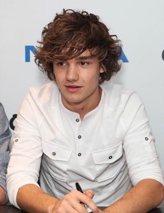 93T0NIREI's tweet photo. "liam payne 8 years ago"

what i imagine:                     reality: https://t.co/g0XesUpA2a