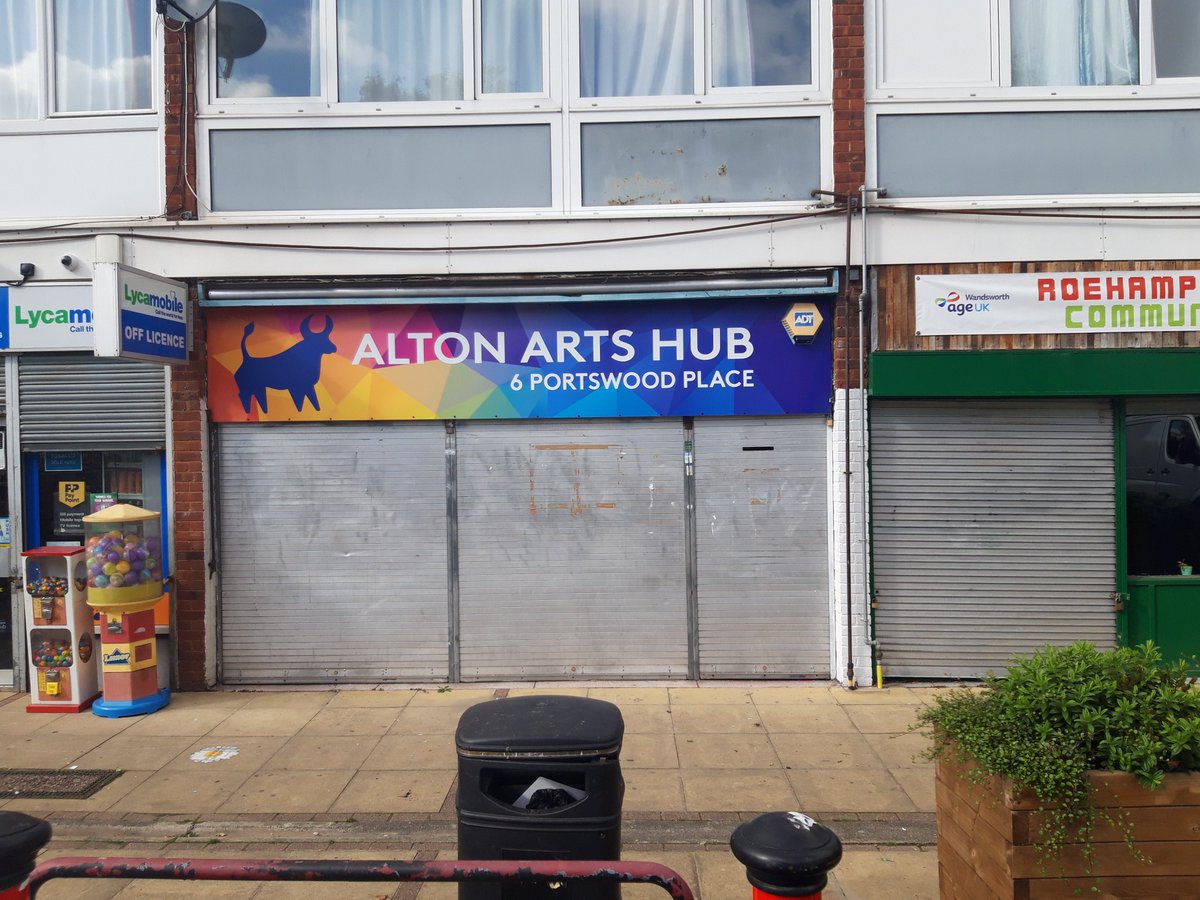 Let us introduce the Alton Arts Hub formally the Juice bar at 6 Portswood Place. If you would like to put on an exhibition or workshop at the Alton Arts Hub, please contact: 
jo.baxter@richmondandwandsworth.gov.uk
