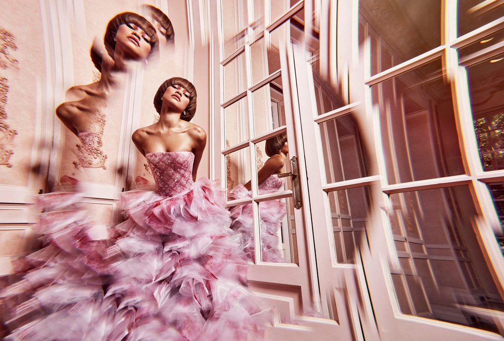 Zendaya's tweet image. A dream.

@InStyle @laurabrown99 
@ABDMstudio 
@LUXURYLAW 
@RaoulAlejandre 
@KimbleHairCare