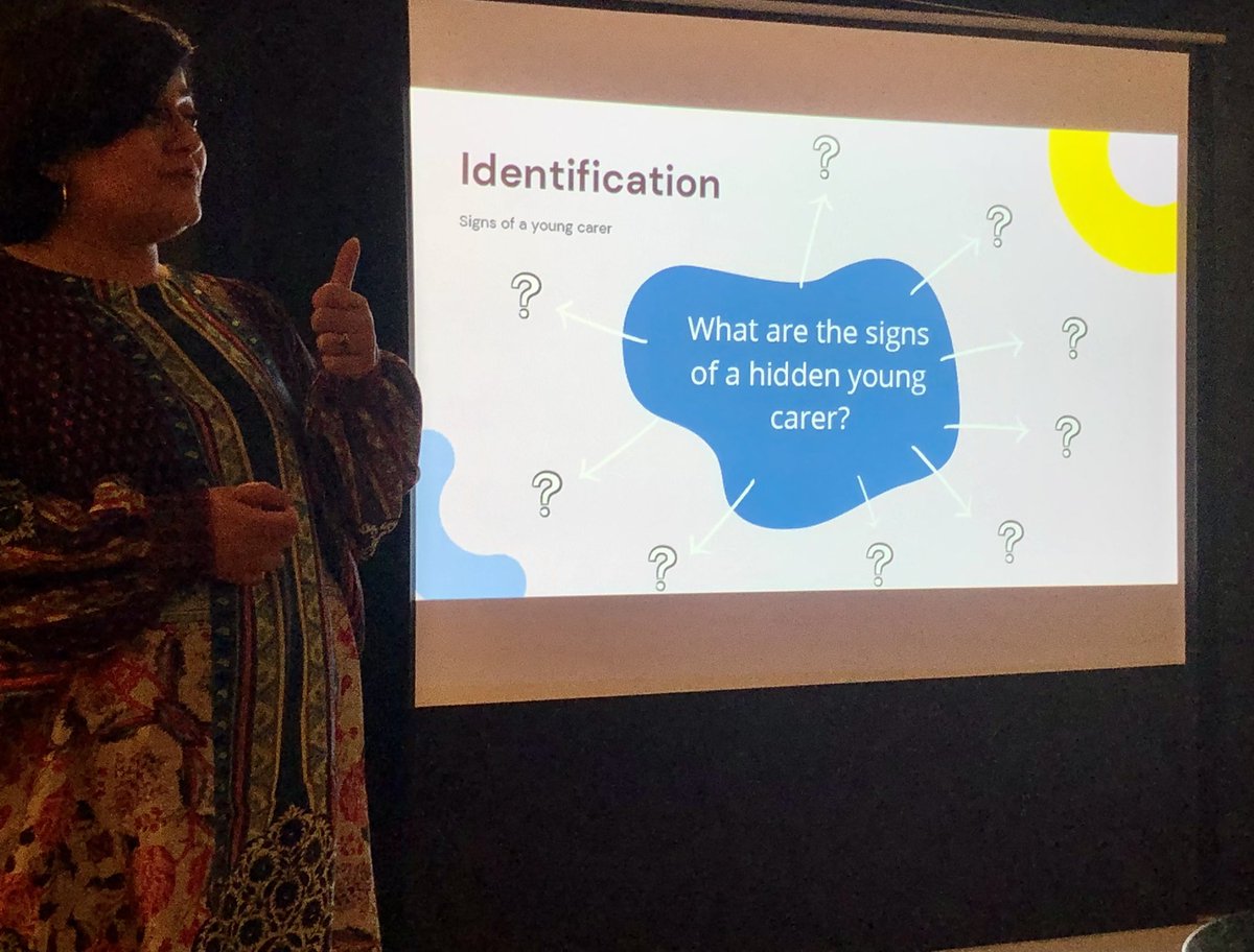 Thumbs up to <a href="/LungTheatre/">LUNG</a> and <a href="/theLBT/">Lawrence Batley Theatre</a> for putting on #YoungCarers CPD with <a href="/barnardos/">Barnardo’s</a> Looking forward to tonight’s show #whocarestour