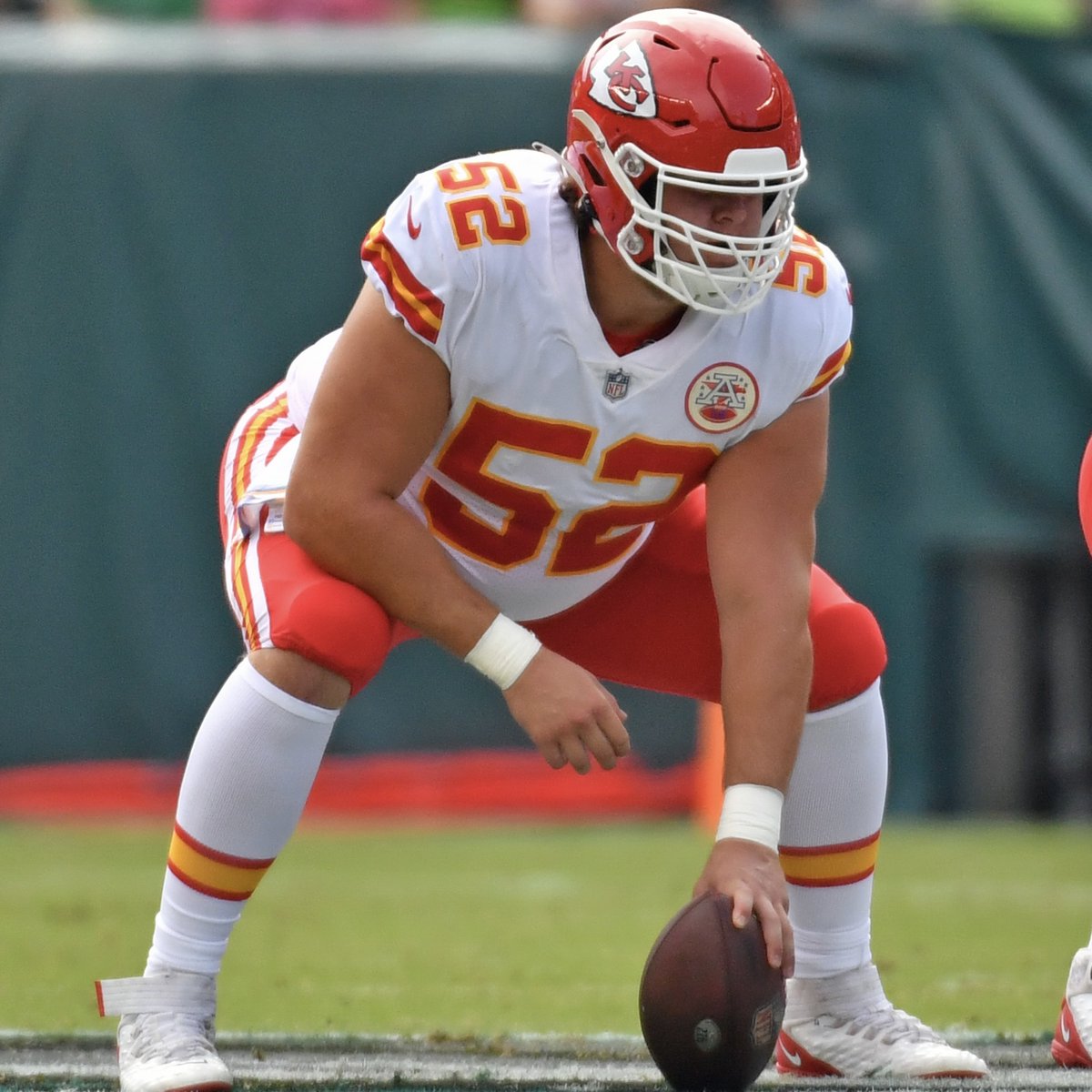 PFF_College's tweet photo. Creed Humphrey is the highest-graded Center in the NFL (87.1) 🥇

@OU_Football https://t.co/Kt5EjBye7X