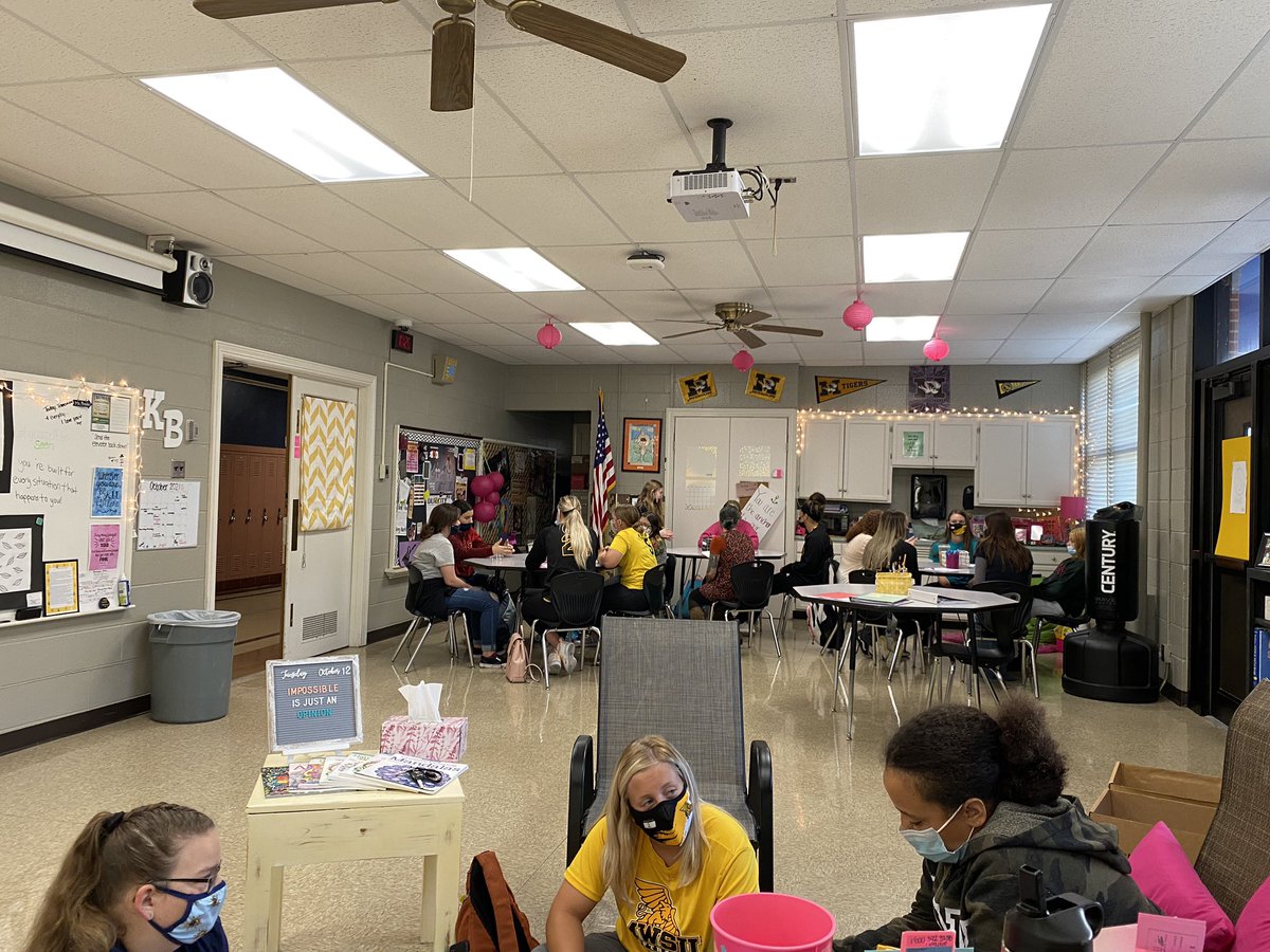 kbreezy23's tweet photo. It’s a great day to make great CHOICES! Thanks to @GriffonSoftball for being such amazing mentors to our 7th grade girls and @YWCAStJoe for your continued support! #tmsproud https://t.co/Rr9i88giuU
