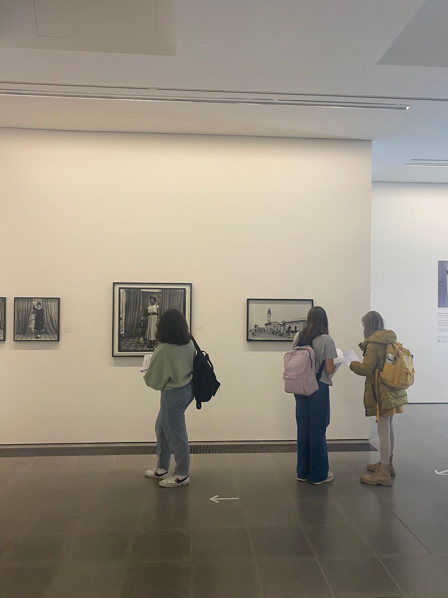 ParliHillSchool's tweet photo. We took students from YR7-10 to the @SerpentineUK to enjoy the James Barnor exhibition as part of our #BlackHistoryMonth celebrations. Students were fascinated by Barnor’s social commentary from Accra to London #BHM https://t.co/4glAmLvjWc