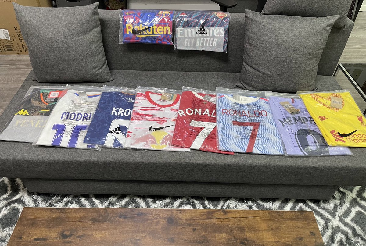 Ariian (@xariian) on Twitter photo 🔥 SORTEO 4 CAMISETAS 🔥
Elige la que quieras de Solefootball.com
Si tenéis dudas MD <a href="/Solefootball_/">SoleFootball - Camisetas de fútbol al mejor precio</a>
• Sígueme <a href="/xARiiAN/">Ariian</a>
• Dale RT
• Menciona a un amigo
Estoy regalando 4 camisetas todas las semanas ❤️
Mucha suerte jefes, ganadores anunciados aquí el 17/10/21 🗓 🔥 SORTEO 4 CAMISETAS 🔥
Elige la que quieras de Solefootball.com
Si tenéis dudas MD <a href="/Solefootball_/">SoleFootball - Camisetas de fútbol al mejor precio</a>
• Sígueme <a href="/xARiiAN/">Ariian</a>
• Dale RT
• Menciona a un amigo
Estoy regalando 4 camisetas todas las semanas ❤️
Mucha suerte jefes, ganadores anunciados aquí el 17/10/21 🗓