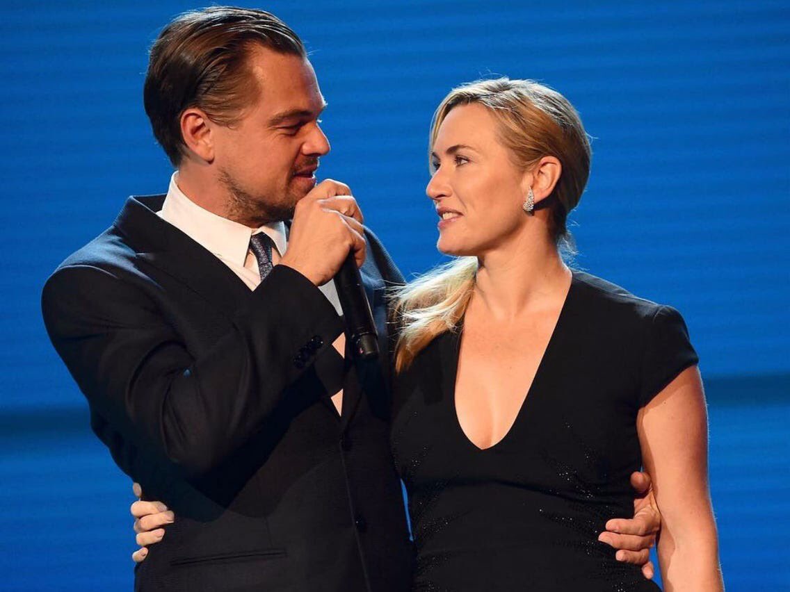 ladykenobi_'s tweet photo. Qua per ricordare che #Titanic, oltre ad essere un capolavoro, è anche il film che ha fatto incontrare Kate Winslet e Leonardo DiCaprio facendo nascere una delle amicizie più belle di Hollywood https://t.co/cwV8dq8azn
