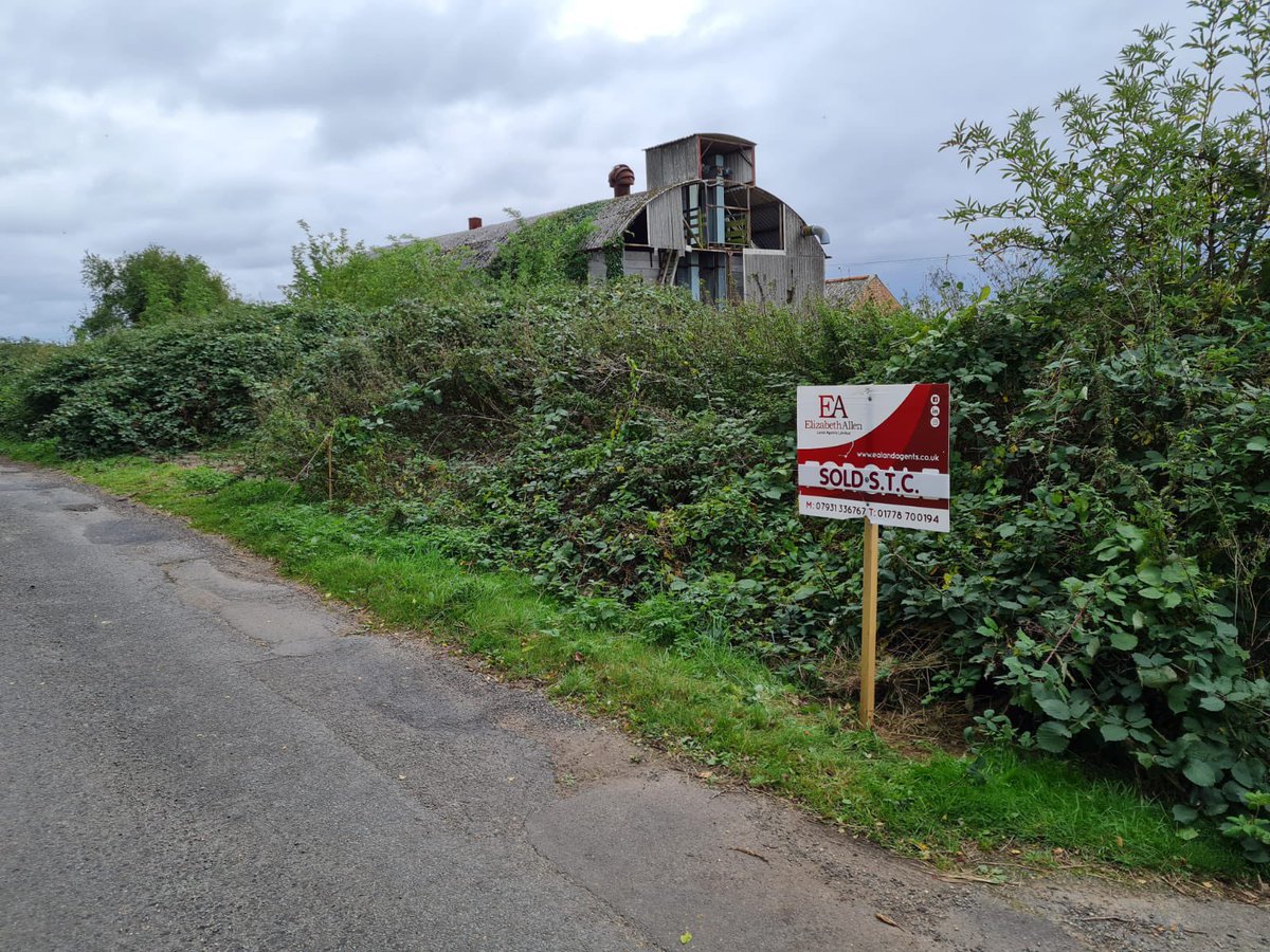 EALALimited's tweet photo. After high interest these buildings at Wisbech St Mary’s are now SSTC. More required. #landsold #landagents #sold https://t.co/FwIIeSJSBy
