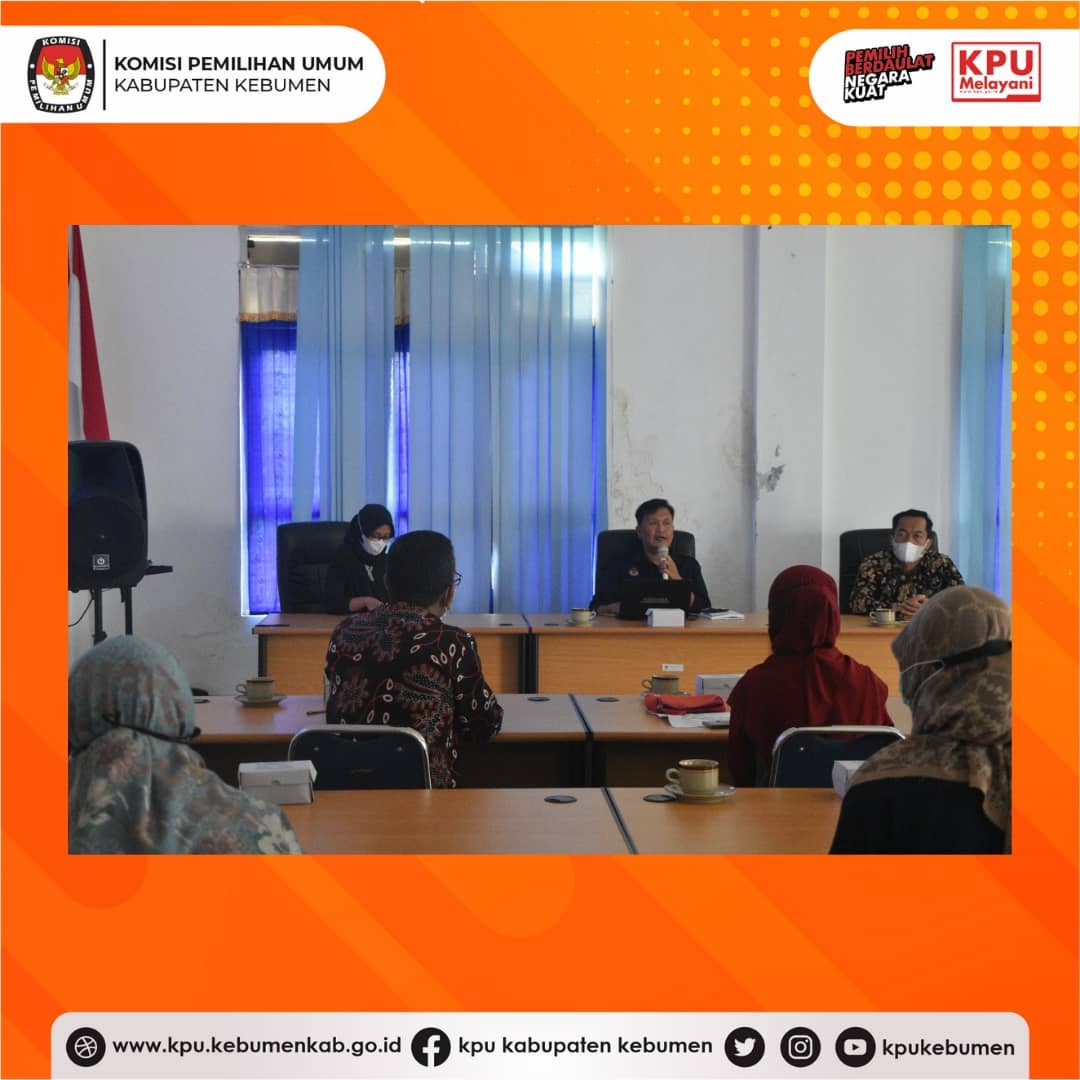 kpukebumen's tweet photo. #SahabatPemilih
@KPUKulonprogo
KPU Kabupaten Kebumen terima kunjungan kerja dari KPU Kabupaten Kulon Progo, Selasa (12/01/2021). Kunjungan tersebut diterima langsung oleh Ketua KPU Kebumen, Yulianto, S.Kom, M.Kom didampingi seluruh Anggota KPU Kebumen
#kpumelayani
#pilkada2020 https://t.co/rMYgUQV49L