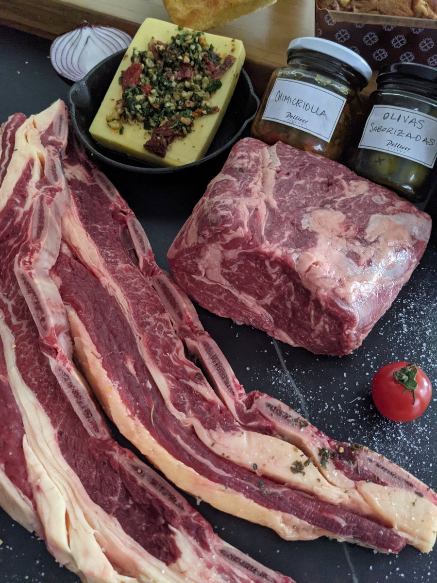 pelliceruy's tweet photo. ¿Todavía no conocés nuestra tienda online? 🤔
Cortes de carne premium para que hagas el mejor asado en tu casa, además, entradas, acompañamientos, vinos y accesorios para tu parrilla 🔥🥩
Visitá nuestra tienda online para conocer todos nuestros productos: https://t.co/Qlyb8MXvp2 https://t.co/Yoh3EEVEY5