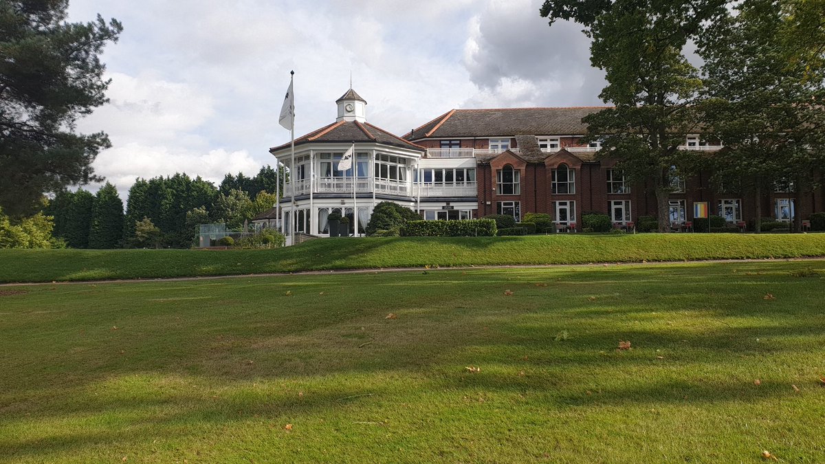 delpinoagronomy's tweet photo. Ha sido un privilegio haber sido invitado al Turf Business Summit. Evento en el que los grandes nombres del césped deportivo de UK, seleccionados y concentrados durante 3 días, debaten sobre el futuro de la Industria esta vez en el mítico @TheBelfryHotel
#TurfBusinessSummit https://t.co/79A0tLglUo